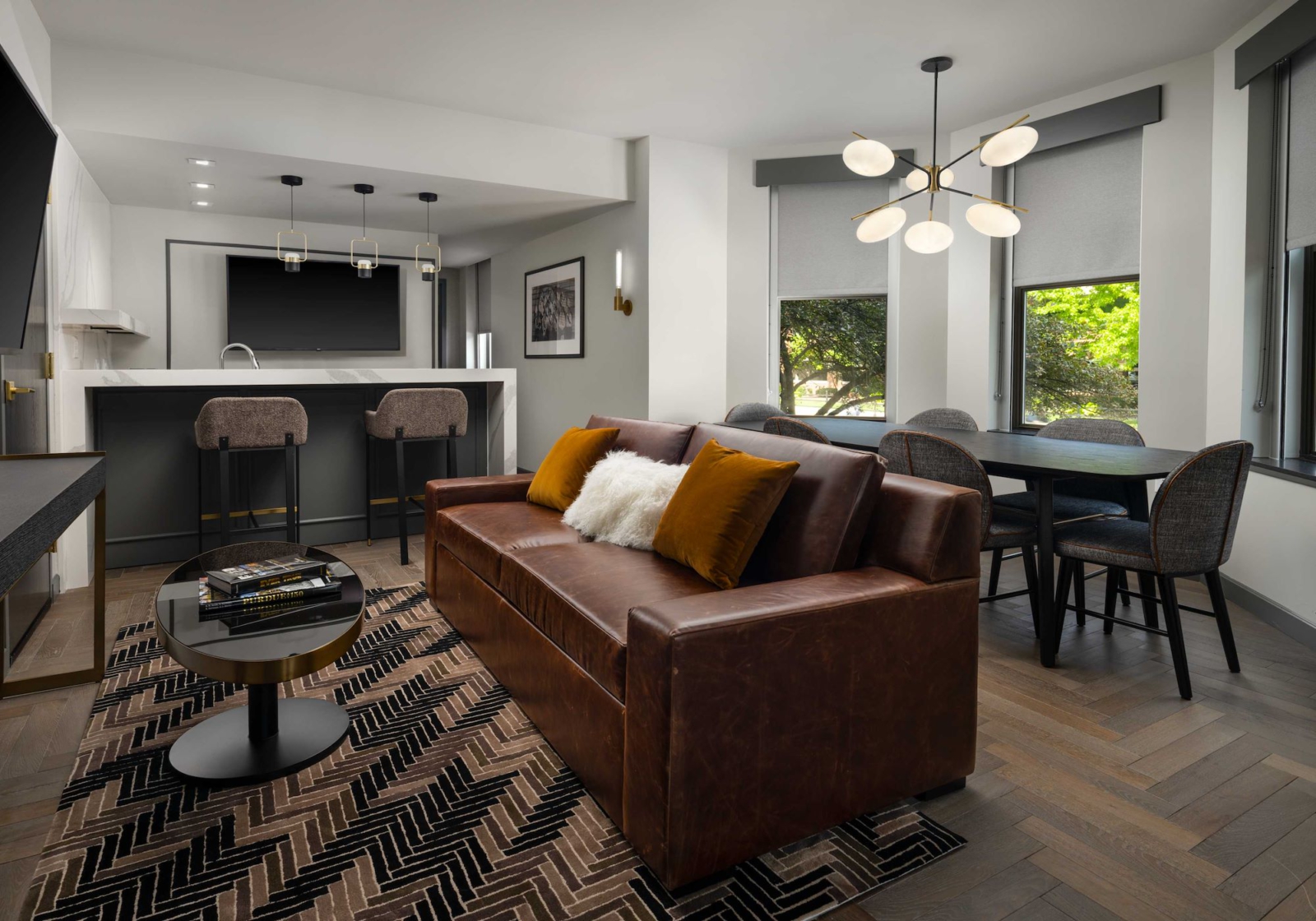 Union_Club_Hotel_presidential_suite_living_room